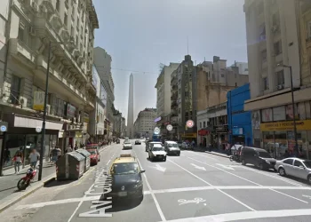 Feroz pelea a puñaladas entre un abogado y su novio en un departamento a metros del Obelisco