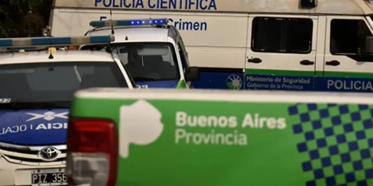 Una mujer policía mató a un motochorro que intentó robarle mientras estaba con su pareja y su hijo