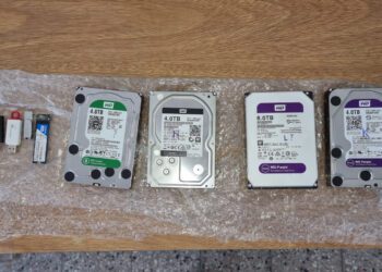 Allanaron y detuvieron a dos hombres que poseían fotos y videos de pedofilia