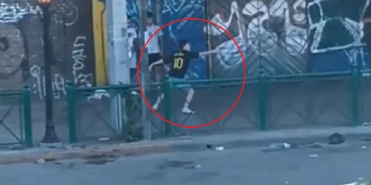 Investigan a un hombre que simuló disparar a transeúntes cuando Argentina ganó el Mundial