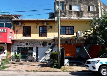 Dieron de alta al nene de 5 años que fue arrojado desde un tercer piso por su padre en Formosa