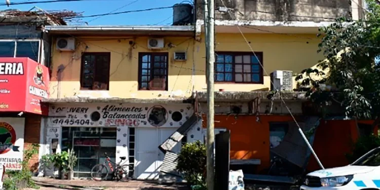 Dieron de alta al nene de 5 años que fue arrojado desde un tercer piso por su padre en Formosa