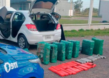 Viajaban con 300 kilos de marihuana y los detuvieron