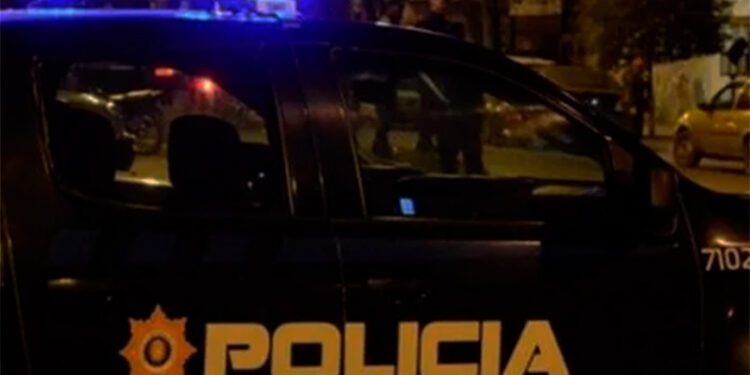 Asesinaron a dos hombres e hirieron a otras tres personas en un cantobar de Rosario