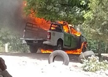 Se prendió fuego un patrullero de la Policía de Corrientes