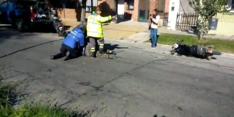 Indignación por el accionar policial en un intento de secuestro de motocicleta