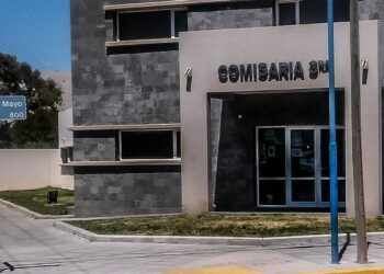 Dos hombres alcoholizados agredieron al personal policial y fueron detenidos en General Roca