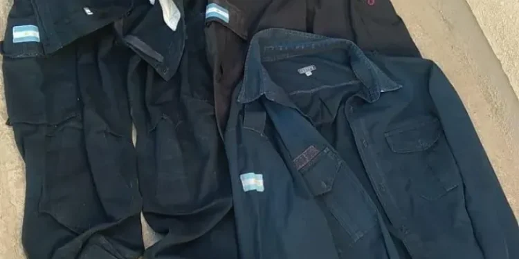 Peligroso sujeto cae por portación de armas y ropa policial