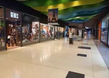 Detenidos por ocasionar disturbios en centro comercial