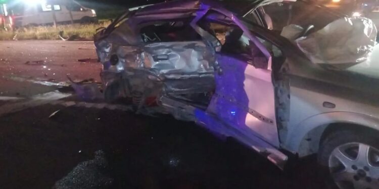 Por evadir un control policial, chocó y se mató él y toda su familia