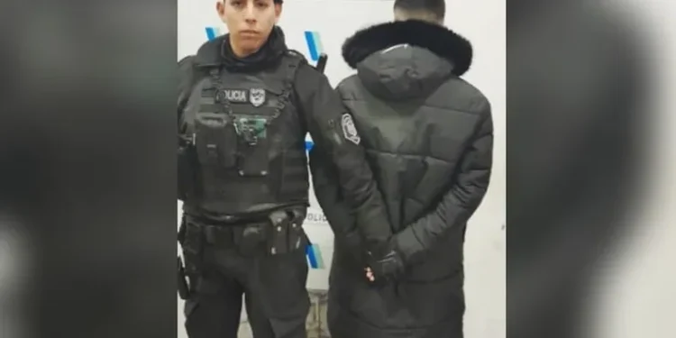 Detienen a un sujeto con drogas en un control policial