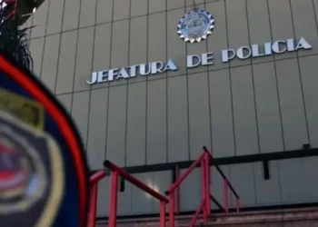 Escándalo por el robo de celulares en una base policial: dos agentes detenidos