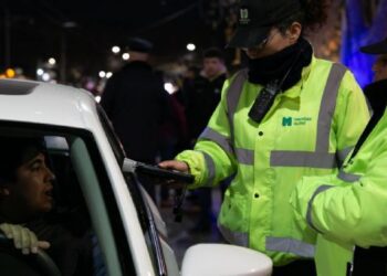 Conductor ebrio chocó a un móvil policial en Guaymallén