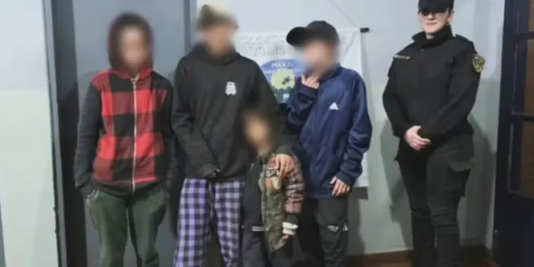 Abandonaron a cinco hermanos en una casilla de Posadas: decían que no veían a su mamá hacía tres semanas