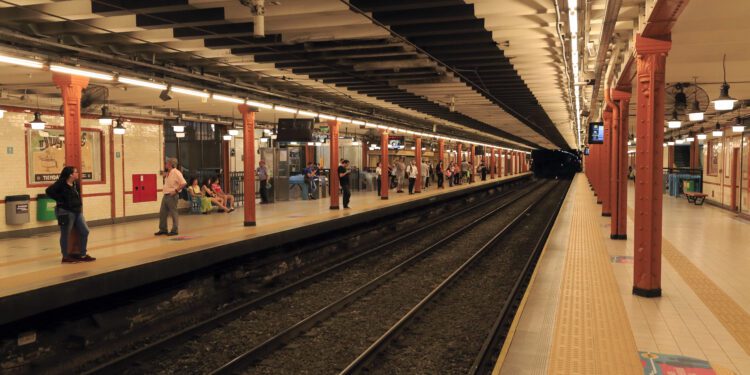 Un hombre murió tras ser arrollado por una formación de la Línea A de subte en la estación Río de Janeiro