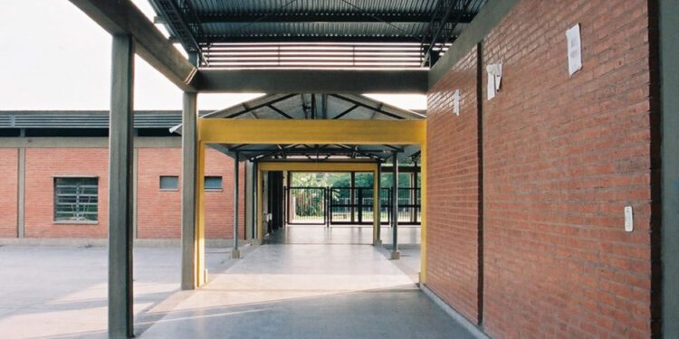 Una alumna de 15 años ingresó con un revólver cargado a una escuela en Tucumán