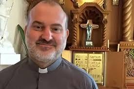 Condenaron a tres años y cuatro meses de prisión al sacerdote Patricio Cruz Viale por abuso sexual