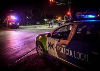 Detuvieron en Versalles a dos delincuentes que cruzaban desde el conurbano para robar camionetas en la Ciudad