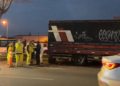 Un camionero descompensó y murió a bordo de su vehículo sobre la avenida General Paz