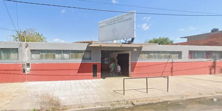 Un alumno de 15 años llevó un arma a un colegio de La Matanza y se le disparó de forma accidental