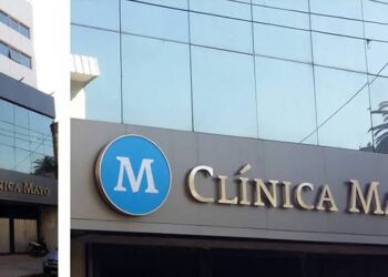 Ataque homofóbico en un edificio céntrico de Tucumán: un joven terminó en terapia intensiva tras ser agredido a golpes junto a su pareja