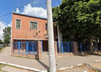 Un alumno fue baleado dentro del baño de una escuela en González Catán: investigan si se trató de un hecho accidental