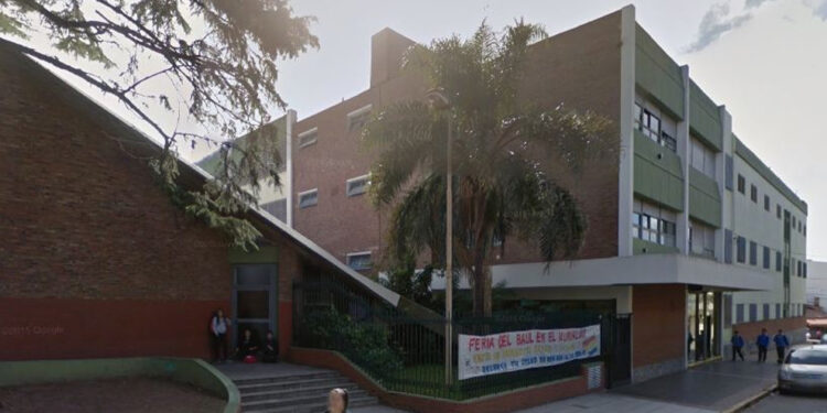 Crece la alarma por el uso de inteligencia artificial para extorsionar y difundir imágenes falsas de alumnas en colegios bonaerenses