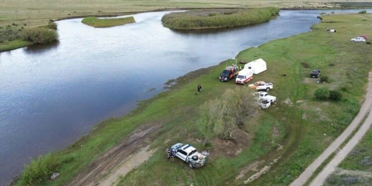 Desesperada búsqueda de dos hermanos de 10 y 12 años arrastrados por la corriente del río Gallegos